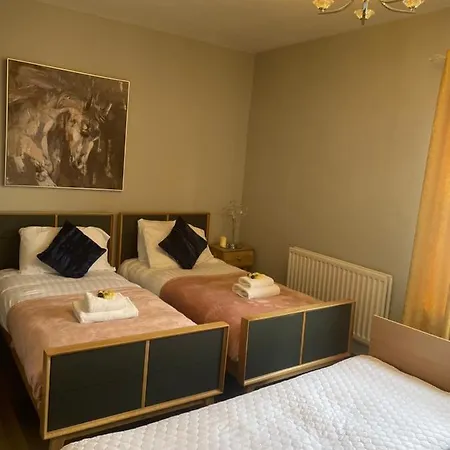Luxury In - Sleeps -5 , Free Parking , York